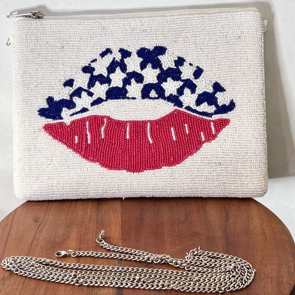 Patriotic Lip Beaded Clutch Handbag /Crossbody Bag Purse Chain Shoulder Strap - Picture 1 of 6
